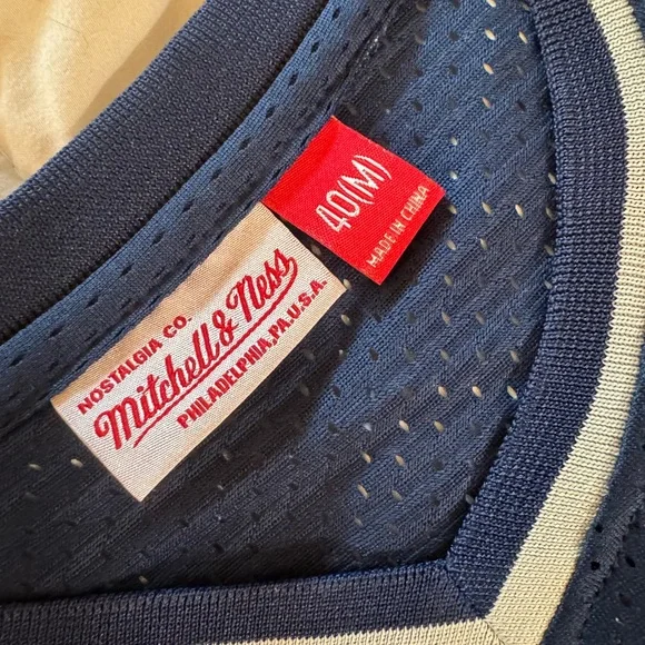 Georgetown Iverson Jersey- Medium - Picture 3 of 4